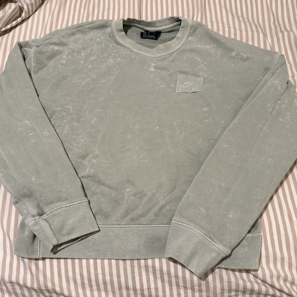 Nike crewneck